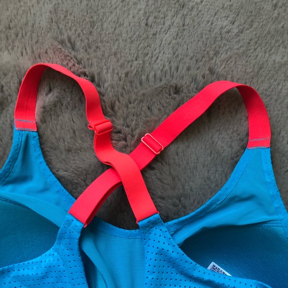 Victoria Secret Sports Bra - Picture 3 of 5